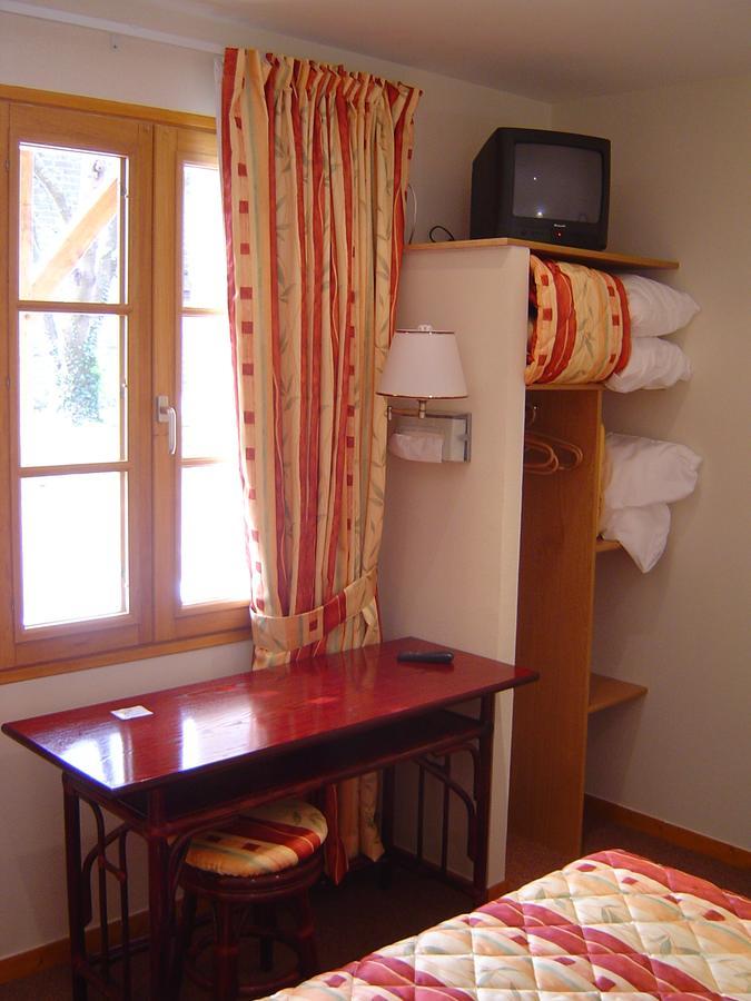 Hotel De Normandie Conches-en-Ouche Екстер'єр фото